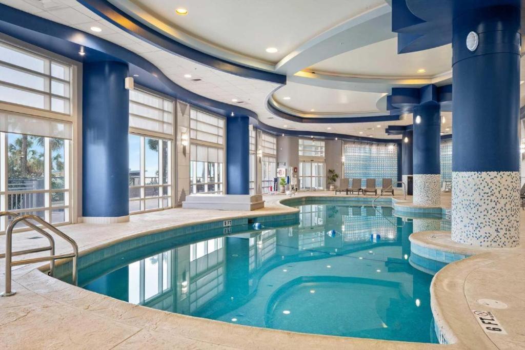 Wyndham Ocean Walk: Deluxe Oceanview Jacuzzi In Daytona * Daytona Beach