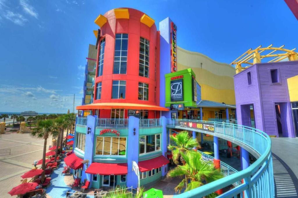 Apartment Wyndham Ocean Walk: Deluxe Oceanview Jacuzzi In Daytona