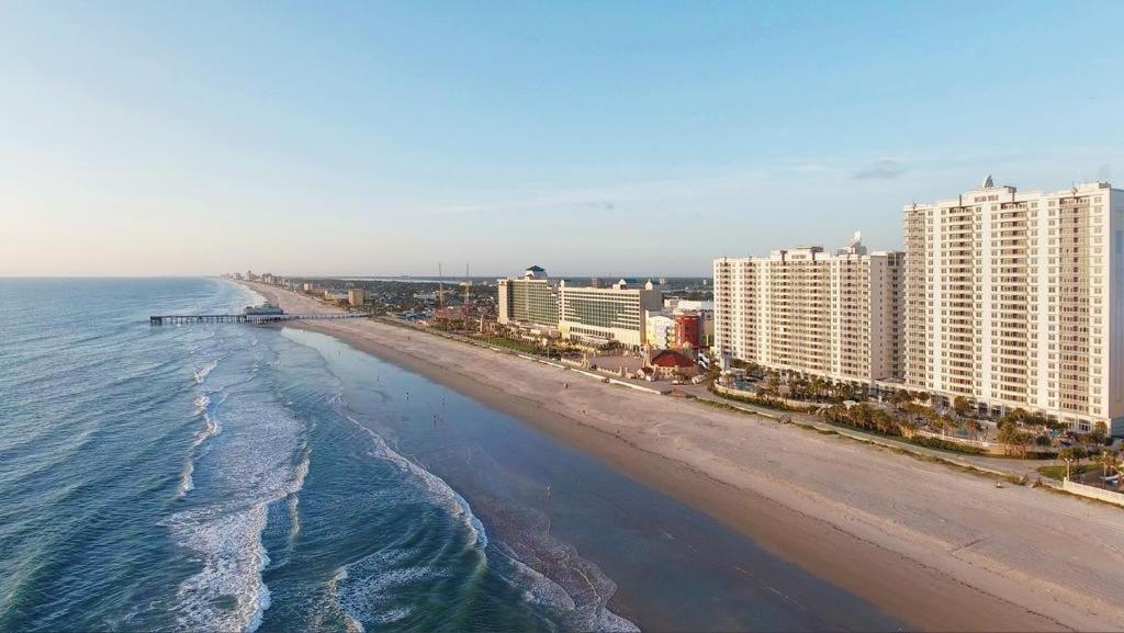 Wyndham Ocean Walk: Deluxe Oceanview Jacuzzi In Daytona Daytona Beach